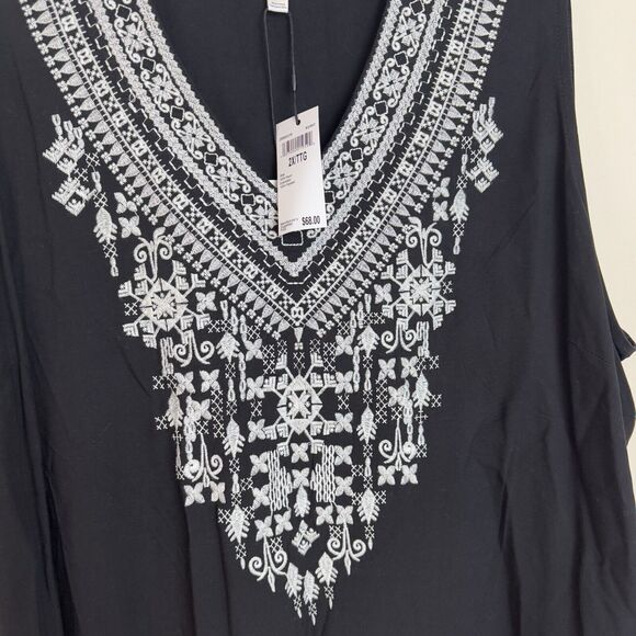 Chelsea & Theodore Black and White Embroidered Blouse - Picture 3 of 8